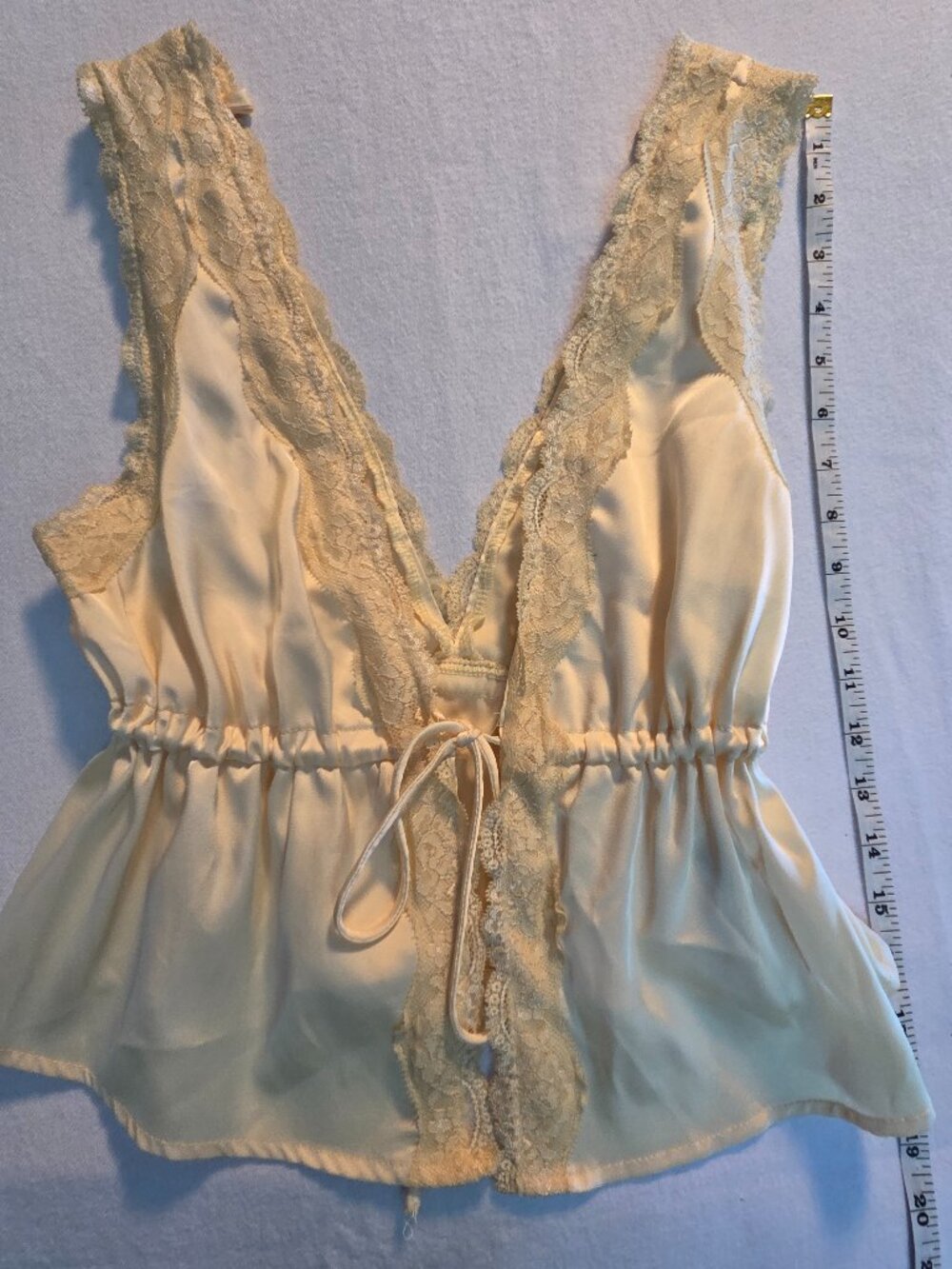 Yellow lace Top Romantic
